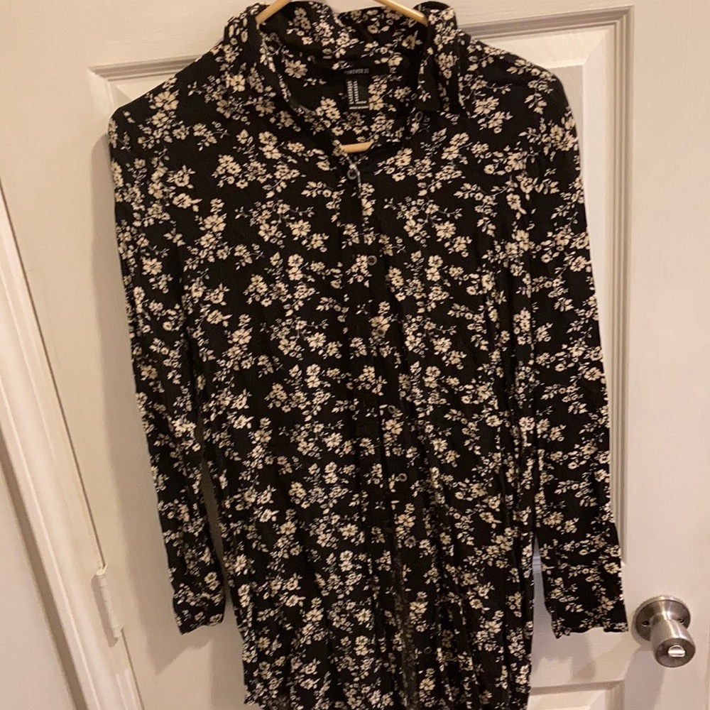 Black floral top